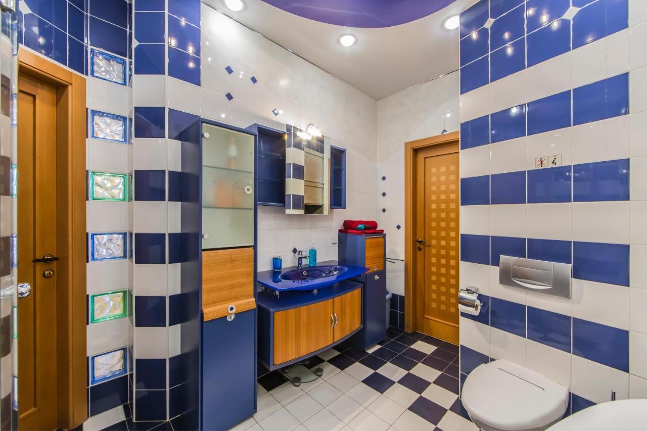 3-Room Apartments On Khreshchatyk. Building With Star Κίεβο Εξωτερικό φωτογραφία