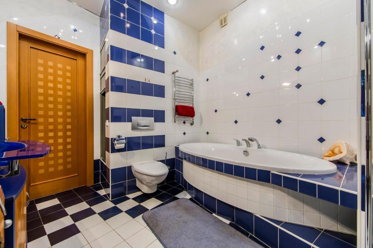 3-Room Apartments On Khreshchatyk. Building With Star Κίεβο Εξωτερικό φωτογραφία