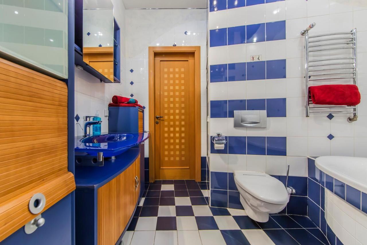 3-Room Apartments On Khreshchatyk. Building With Star Κίεβο Εξωτερικό φωτογραφία