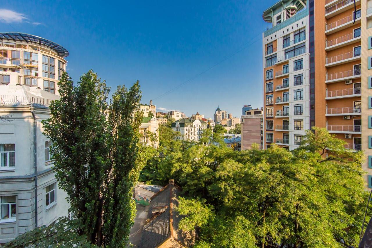 3-Room Apartments On Khreshchatyk. Building With Star Κίεβο Εξωτερικό φωτογραφία