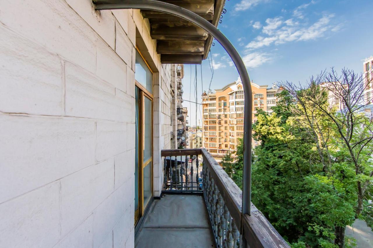 3-Room Apartments On Khreshchatyk. Building With Star Κίεβο Εξωτερικό φωτογραφία